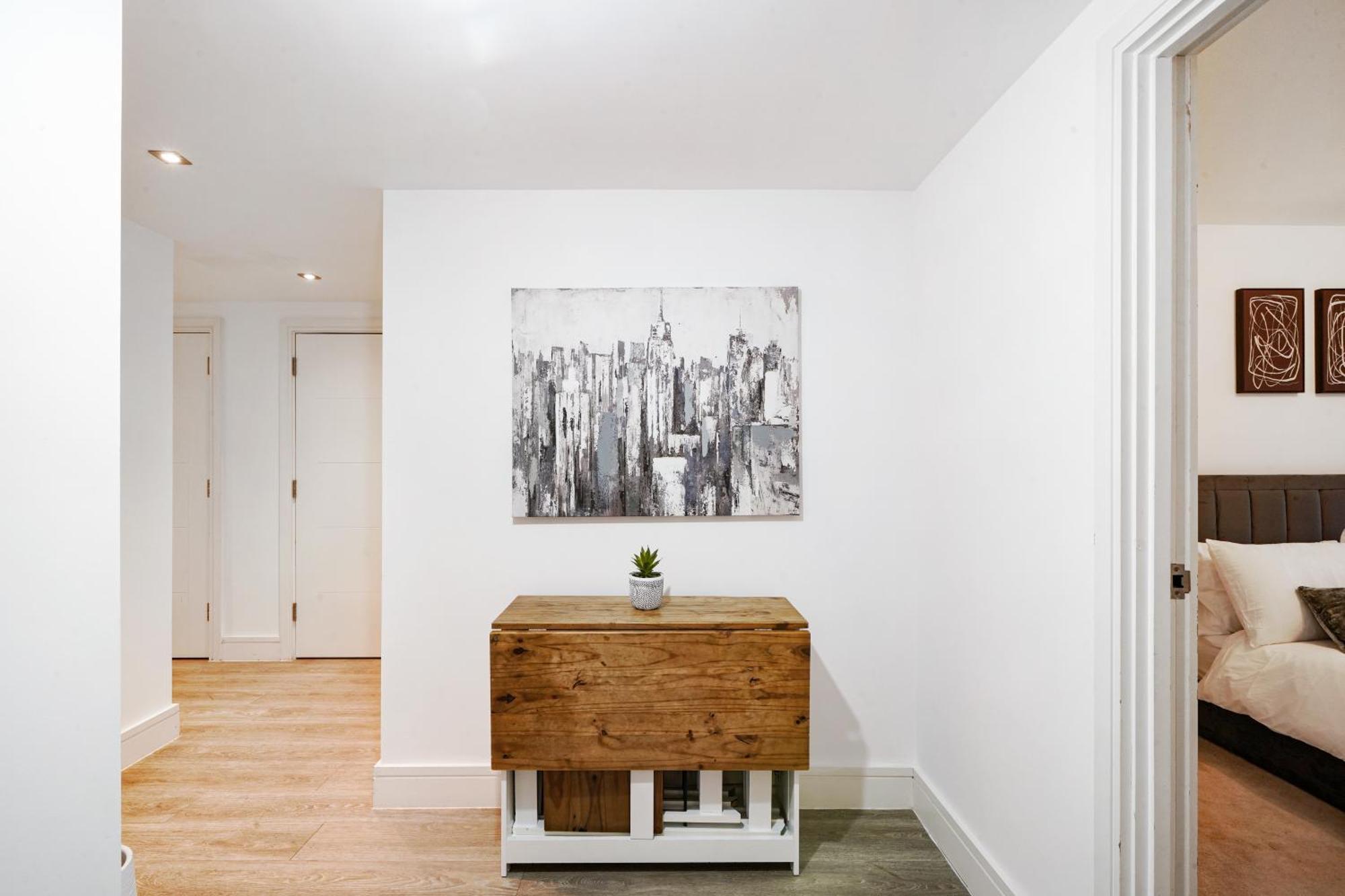 Luxury Apartment With Stunning Views On 10Th Floor Edgware Zewnętrze zdjęcie