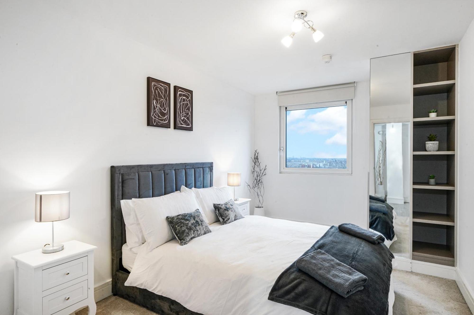 Luxury Apartment With Stunning Views On 10Th Floor Edgware Zewnętrze zdjęcie