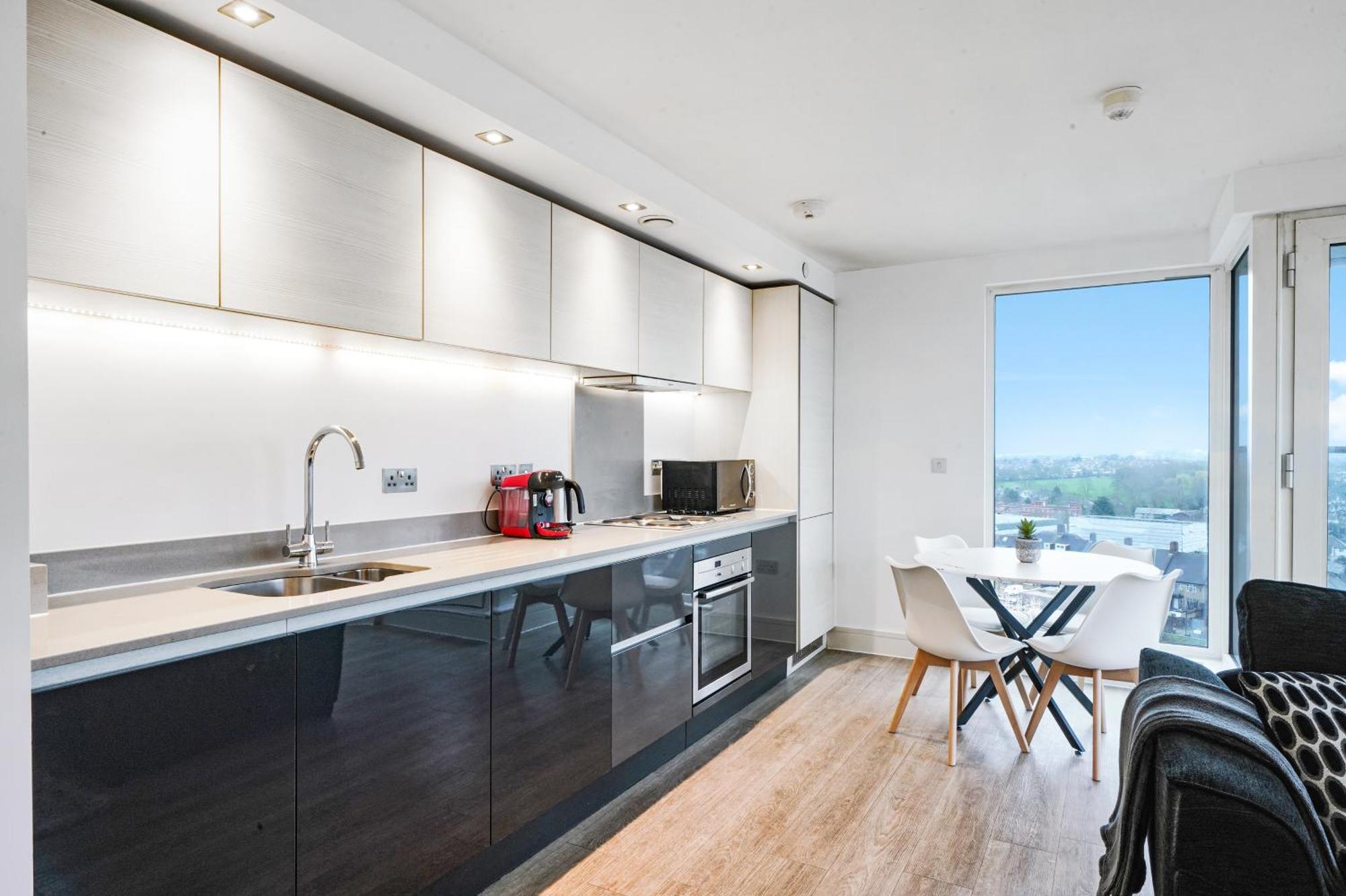 Luxury Apartment With Stunning Views On 10Th Floor Edgware Zewnętrze zdjęcie
