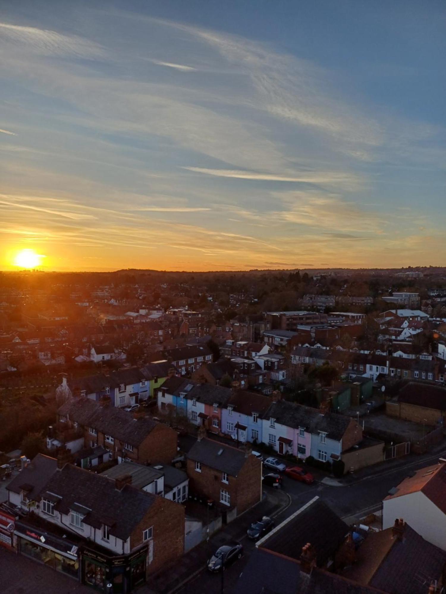 Luxury Apartment With Stunning Views On 10Th Floor Edgware Zewnętrze zdjęcie